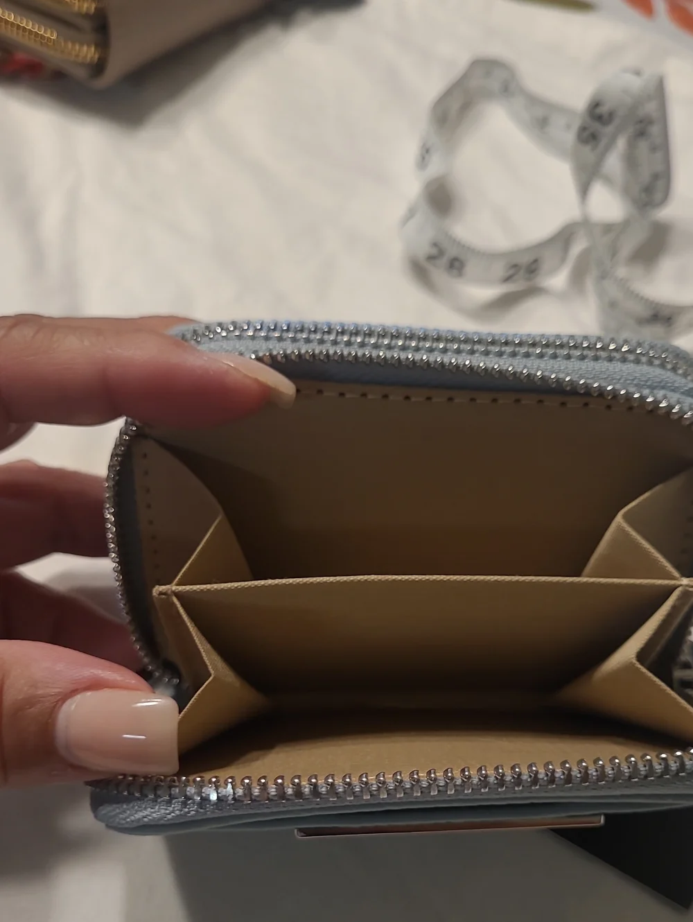 Tahari leather easy polished